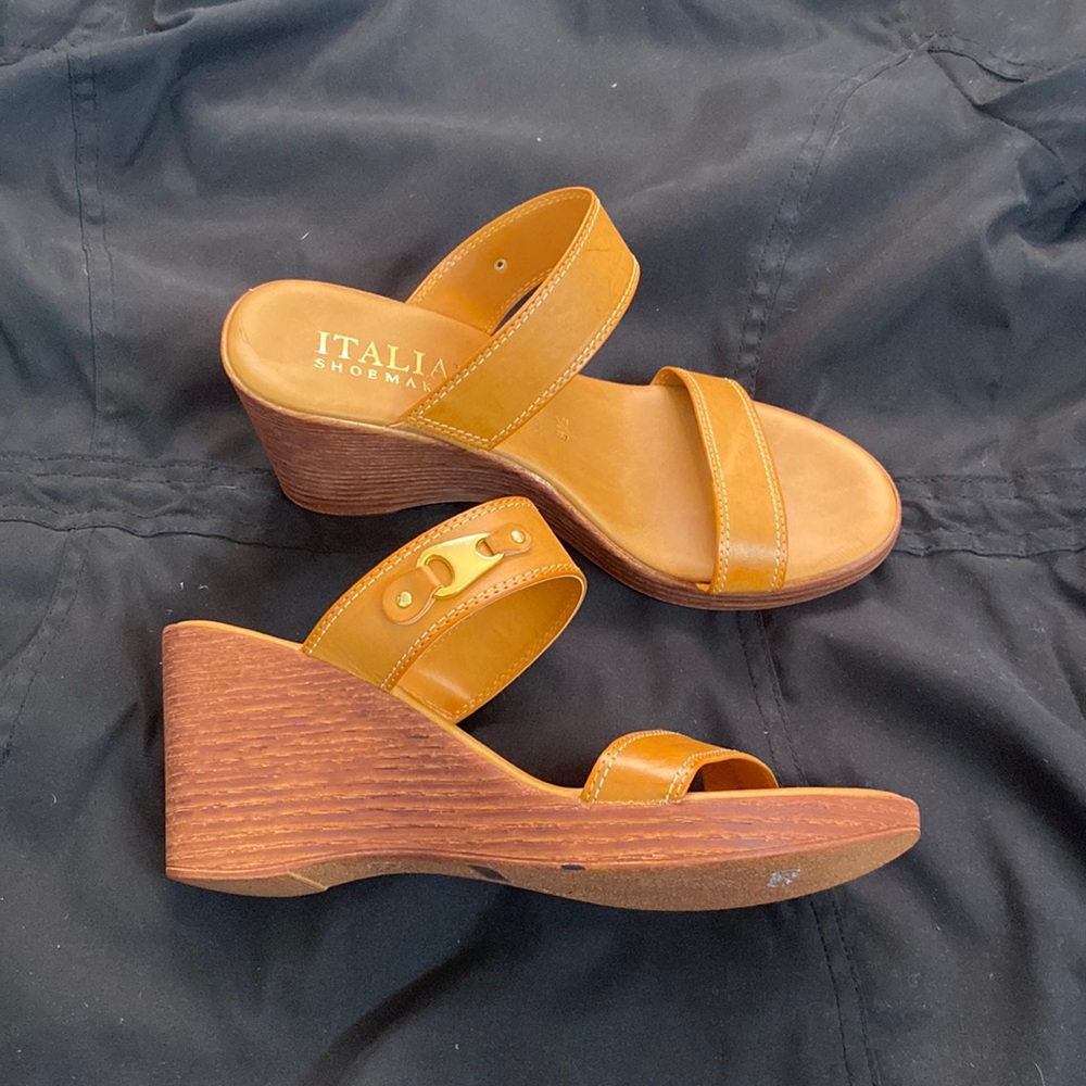 💥SOLD💥 Italian Shoemaker Wedge Heels